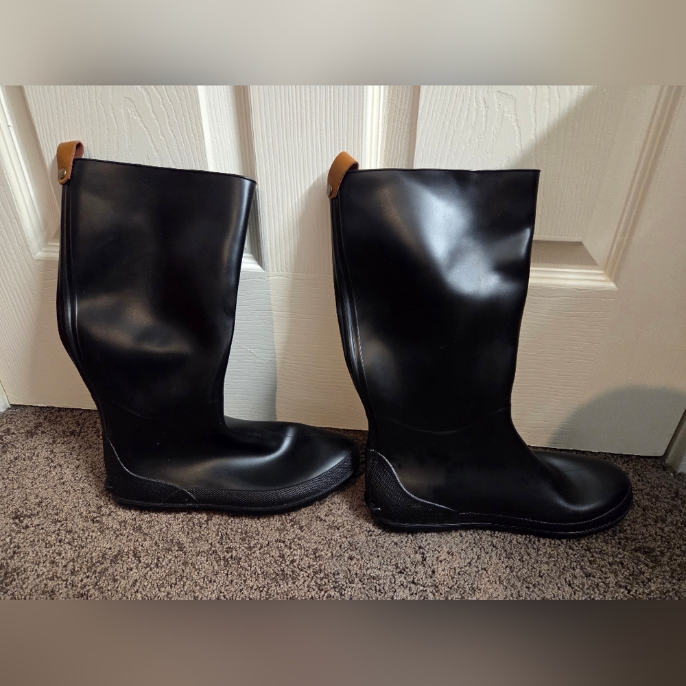 Armani Exchange Black Rain Boots - Picture 3 of 5